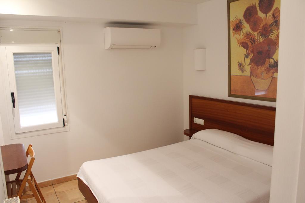 Hostal Cristina Cadaques Exterior photo